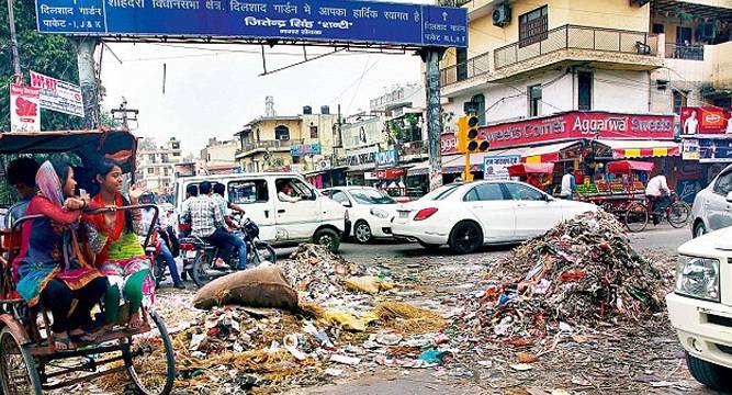 MCD strike enters tenth day; Delhi walks on garbage mountains - News ...