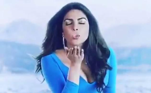Baywatch Animated Poster Out Priyanka Chopra Blows Kiss Looks Stunning In Blue See Pic 0250