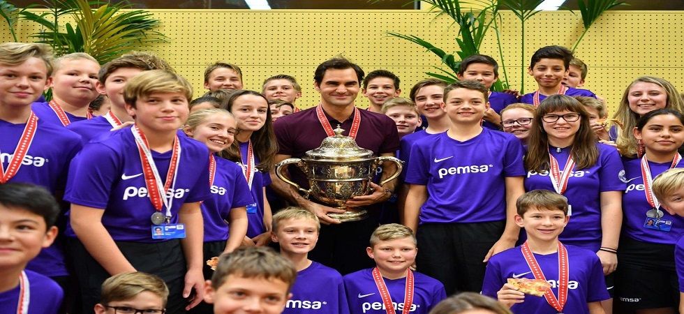 Federer Tags Kohli On Twitter In Unique #TennisAtHome Challenge