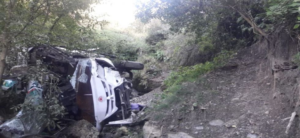 21 injured after bus falls into gorge at Himachal Pradesh's Solan-Shimla border