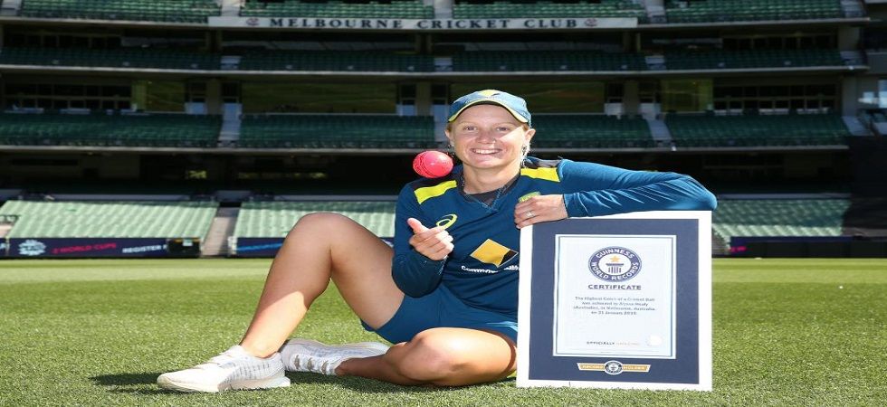 Watch â€“ Alyssa Healy Creates Guinness World Record For Highest Catch Taken News Nation English 7295