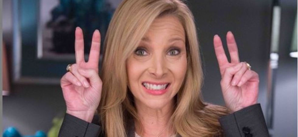 What Friends Star Lisa Kudrow Aka Phoebe Reveals She Has Never Seen An Episode Of Show News 1009