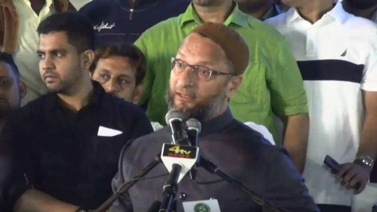 Citizenship Act: Hoist 'Tirangaa' On Your Rooftops As Mark Of Protests, Urges Owaisi