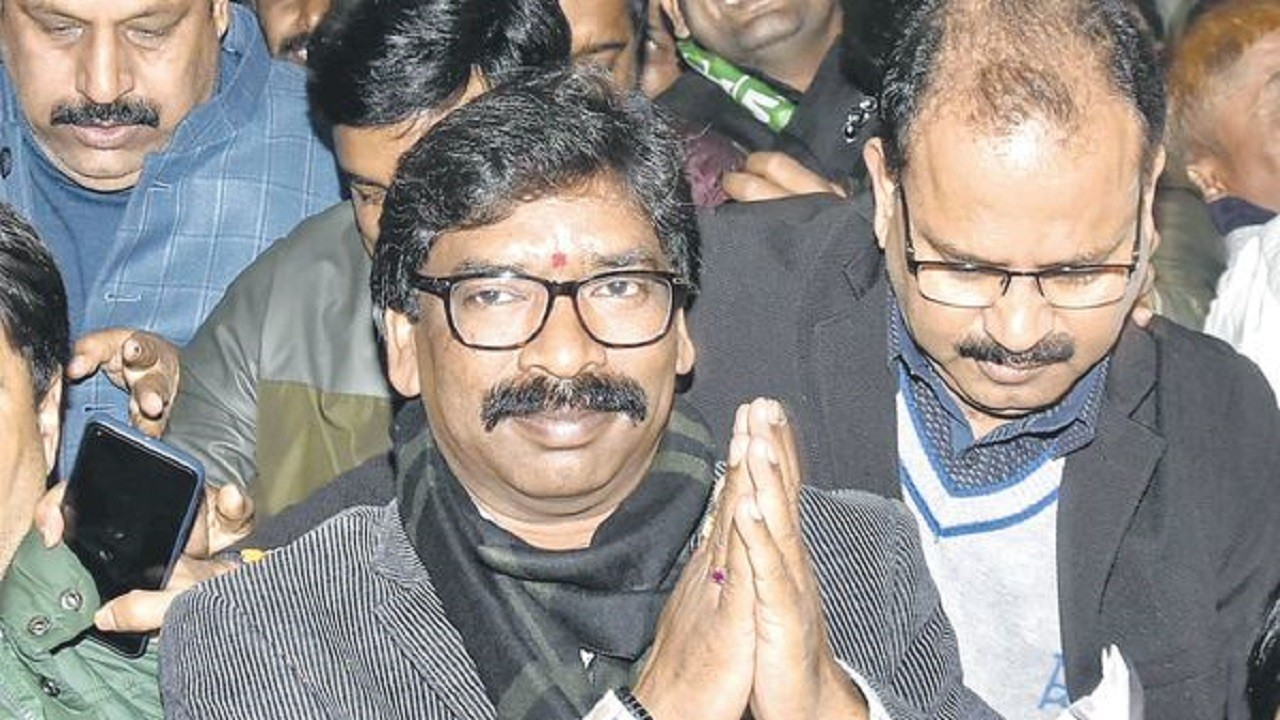 Hemant Soren Meets Jharkhand Governor, Stakes Claim To Form Govt, To Take Oath Dec 29