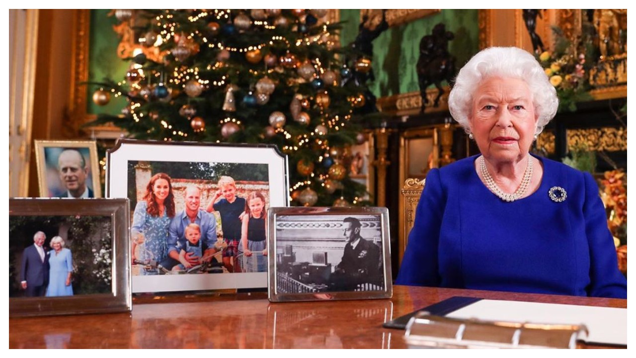 Why No Prince Harry-Meghan Markle Asks Netzines On Queen Elizabethâ€™s Xmas Pic