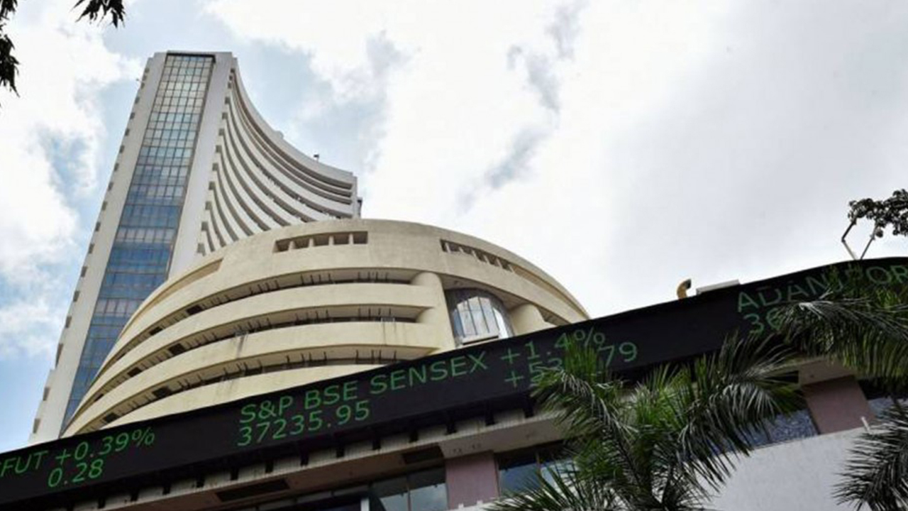 Sensex tanks over 1,000 in early trade;