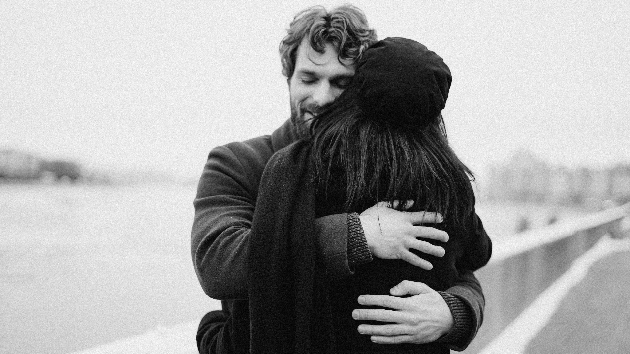 Hug Day 2020: These Amazing Health Benefits Of Hugging Will Blow Your Mind  - News Nation English