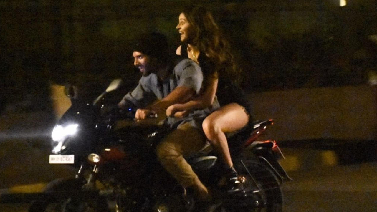 Ananya Panday And Vijay Deverakonda Enjoy Bike Ride While Shooting For Next