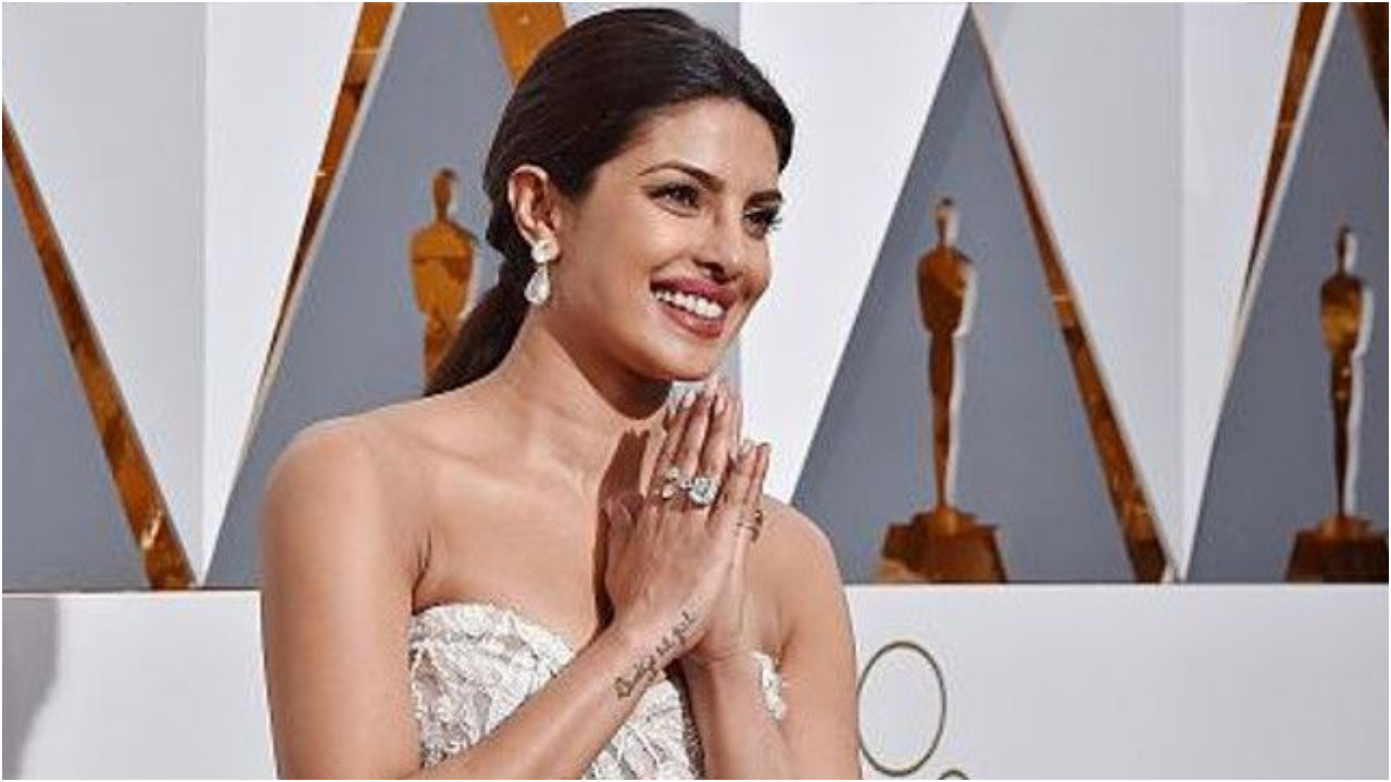 Priyanka Chopra Asks Fans To âSay Namaste And Stay Safeâ News Nation English