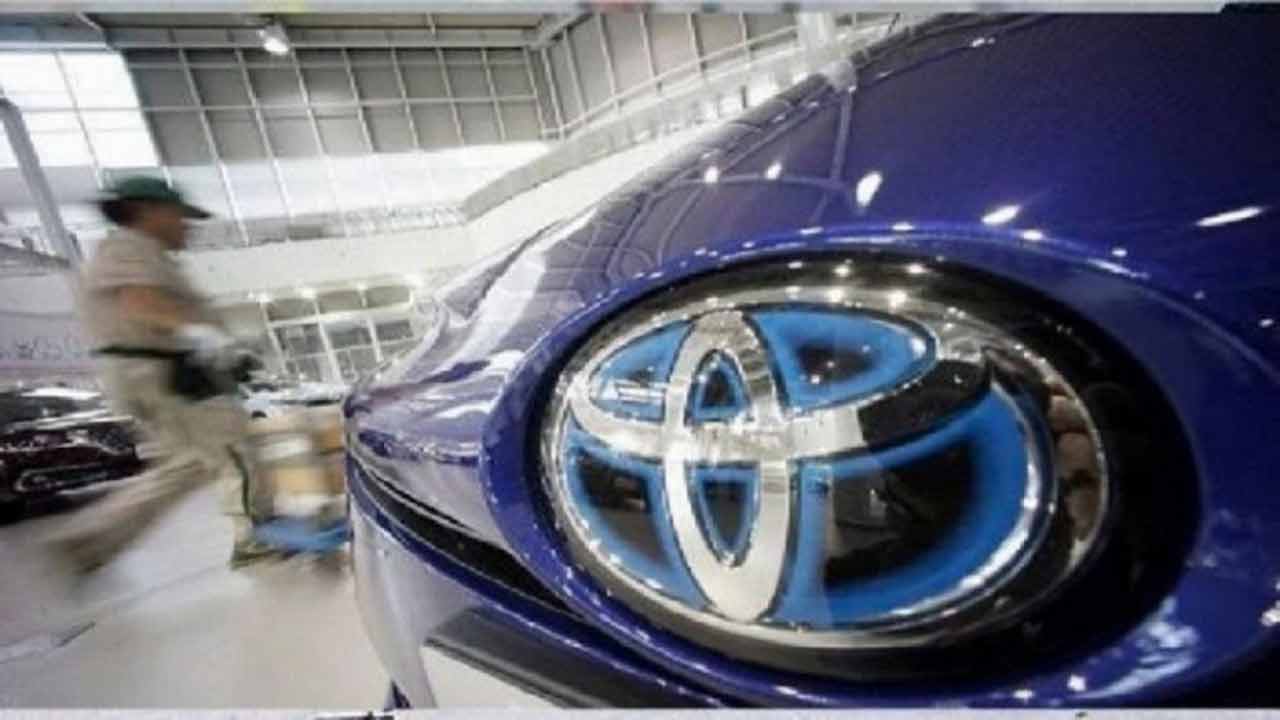 Toyota Discontinues Sale Of Etios Range, Corolla Altis In India