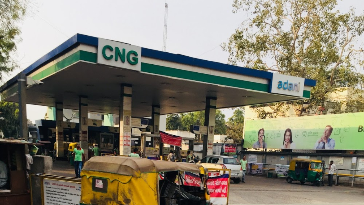 Adani Slashes CNG, Piped Cooking Gas Prices Amid Increasing Coronavirus Cases