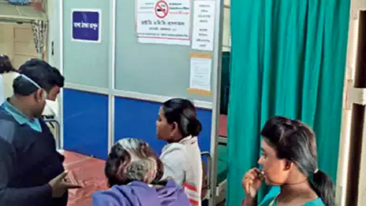 8-yr-old boy, nurse test positive for COVID-19 in Kolkata hospital, 11 med staff down