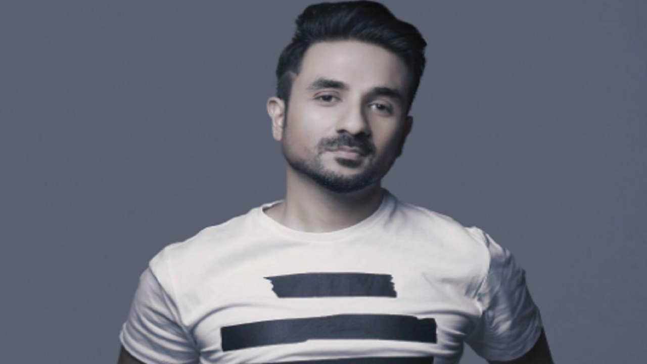 Vir Das sneezed on by neighbour for allegedly not following social distancing
