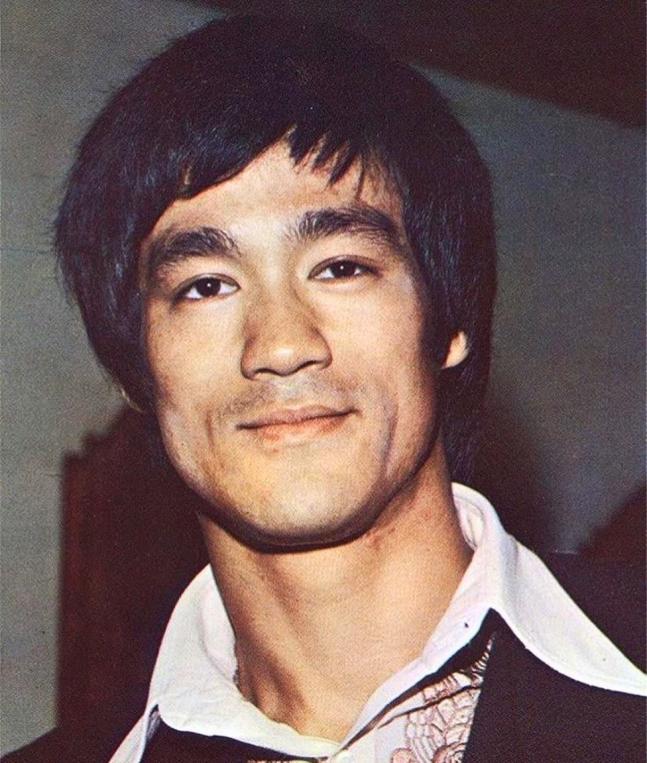 Happy Birthday Bruce Lee Top 5 Quotes Of The Martial Arts Legend - News ...